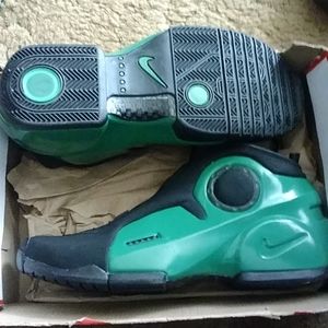 Nike air flightposite 2 ll black clover green Sz. 10 new
